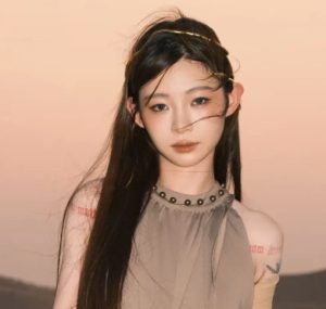 网红机车女神痞幼官宣上恋综，引发网友热议